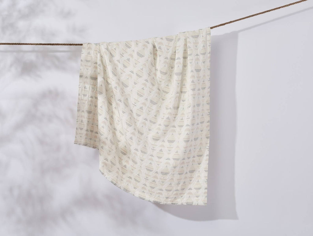 Organic Matelasse Throw J9276