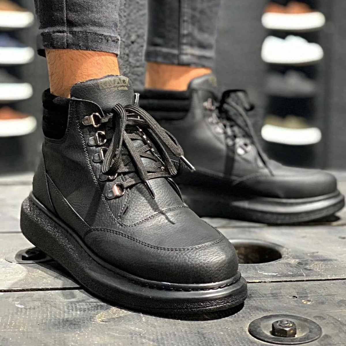 All Black Cory I33380