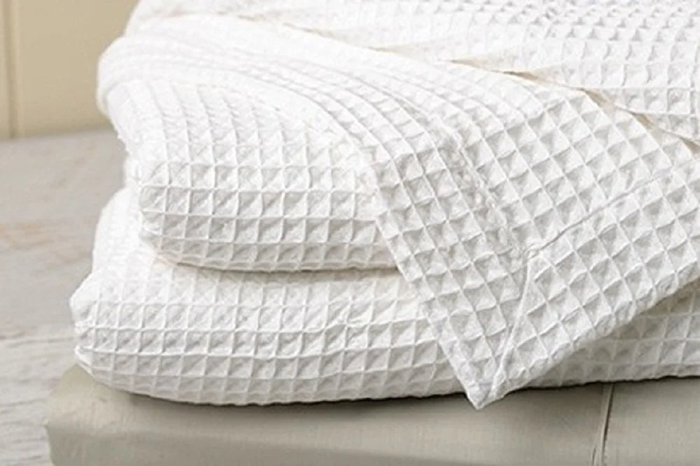 100% Cotton King White Waffle Blanket G540