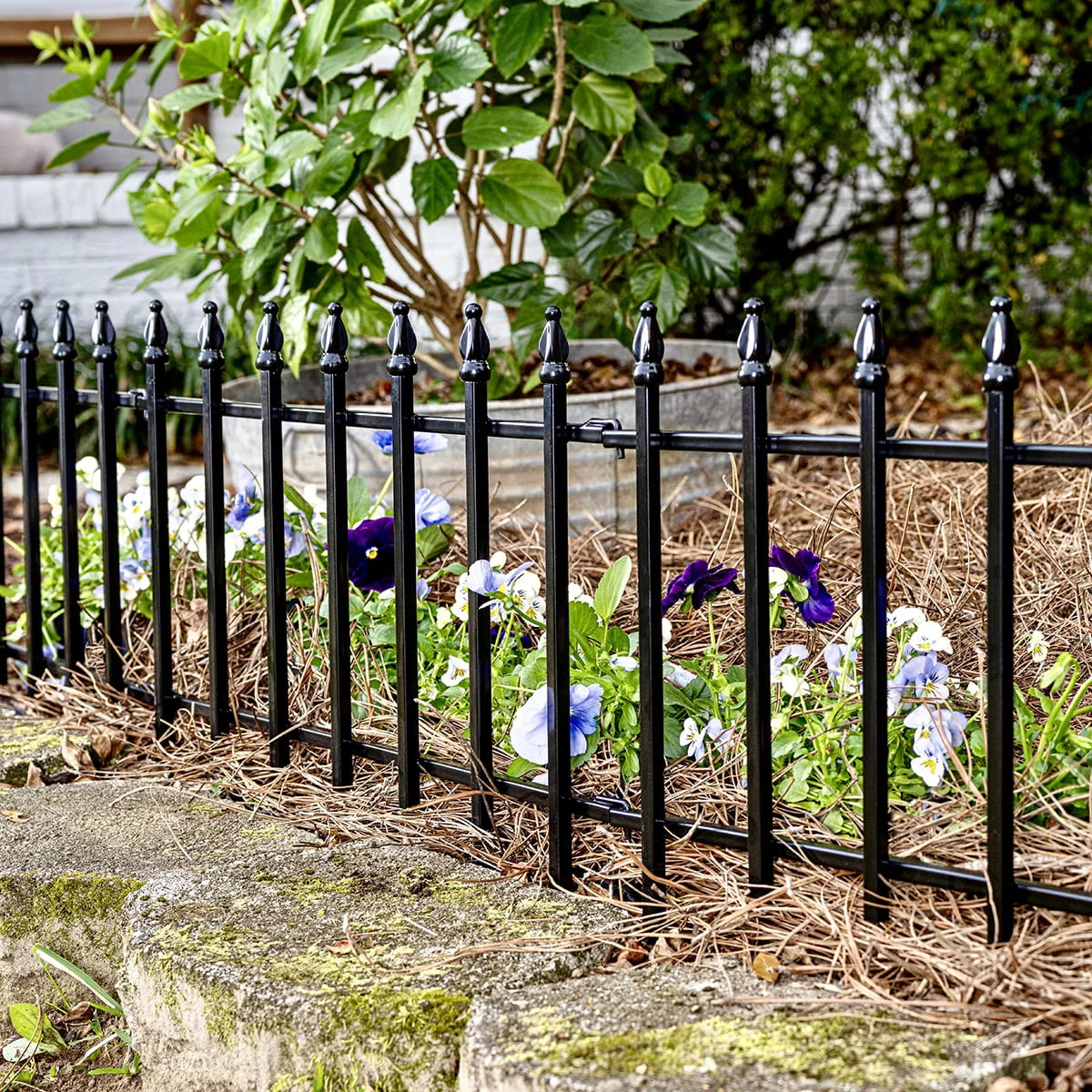 Black Powder Coated Steel Garden Border N731