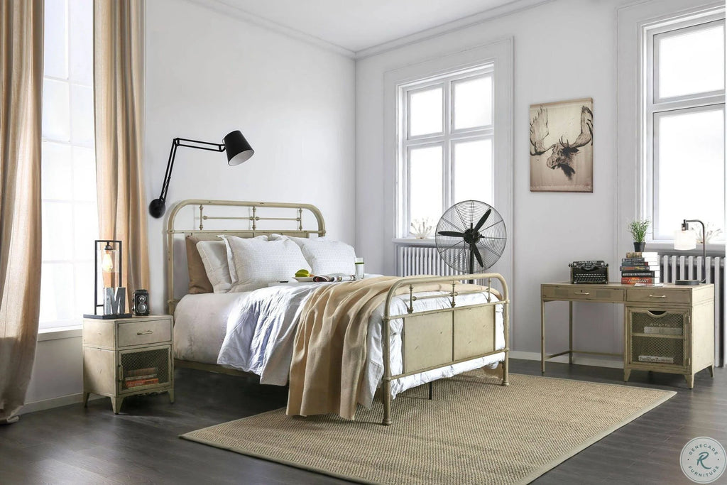 Distressed Ivory Cal King Bed Z586729