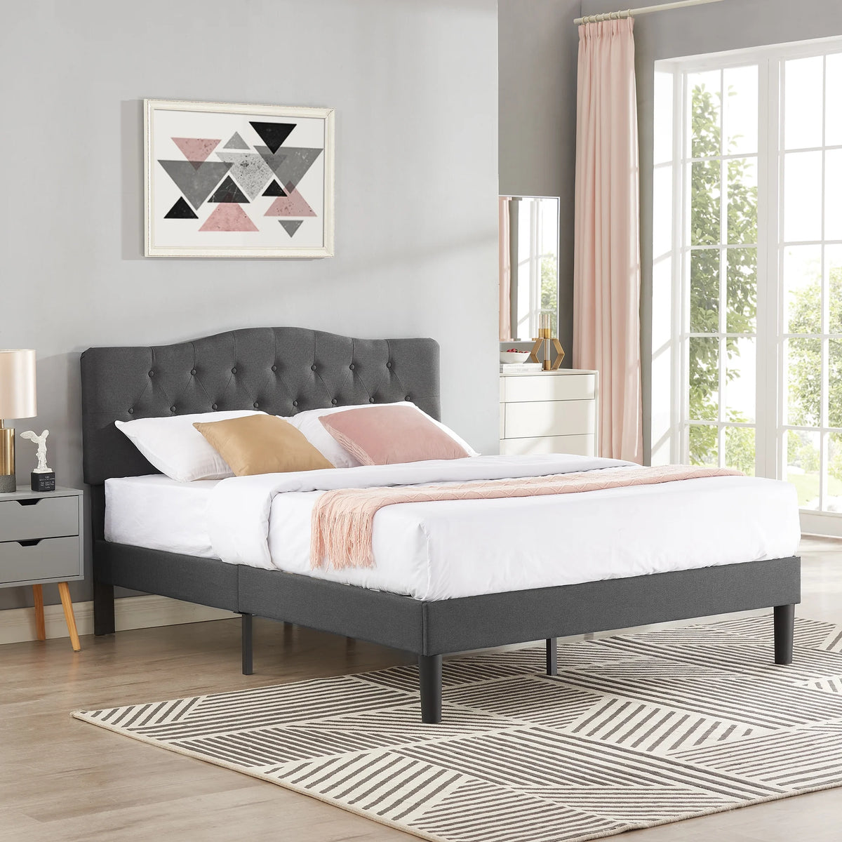 Queen Upholstered Platform Bed Frame with Adjustable Headboard Y535