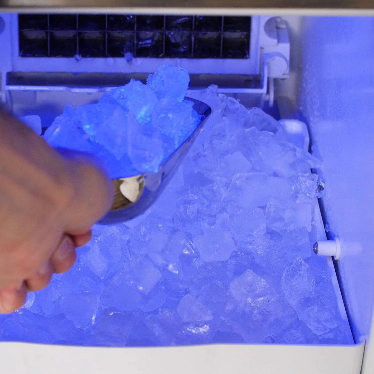 50 Lb. 15-Inch Outdoor Ice Maker with Gravity Drain R31149