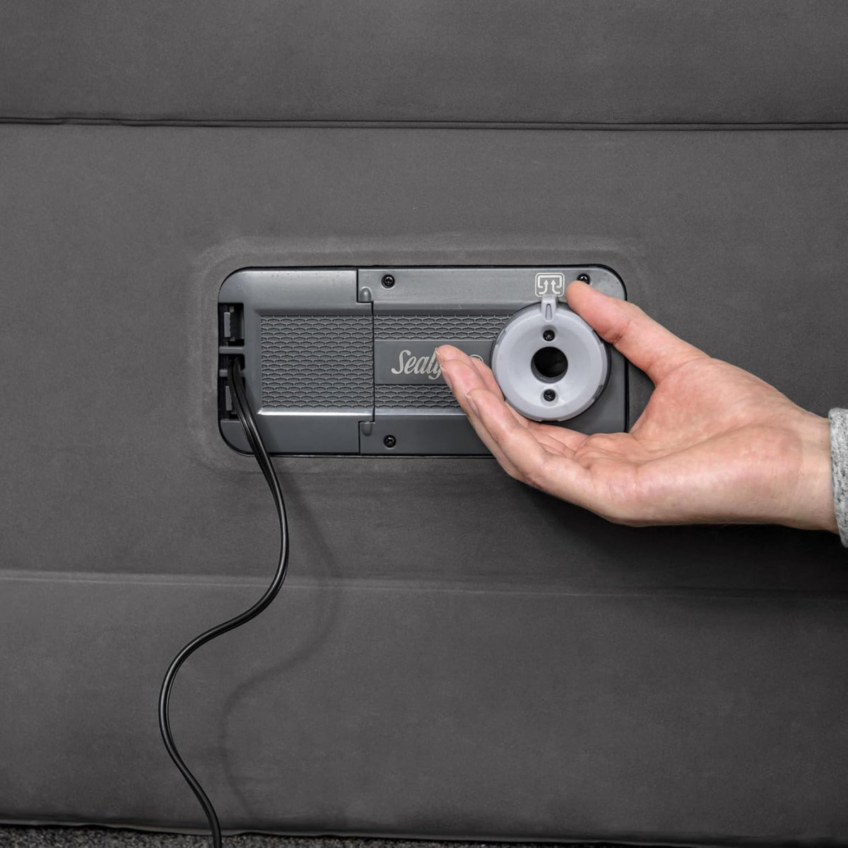 Queen Built-in AC Pump Airbed P6366