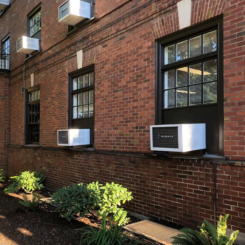 10000 BTU 115 Volt White Window Air Conditioner Q242