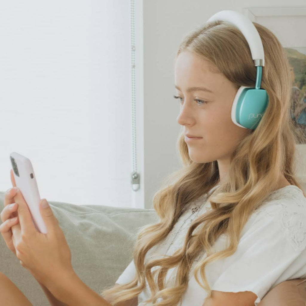 Light Pink Active Noise Cancelling Headphones V843720