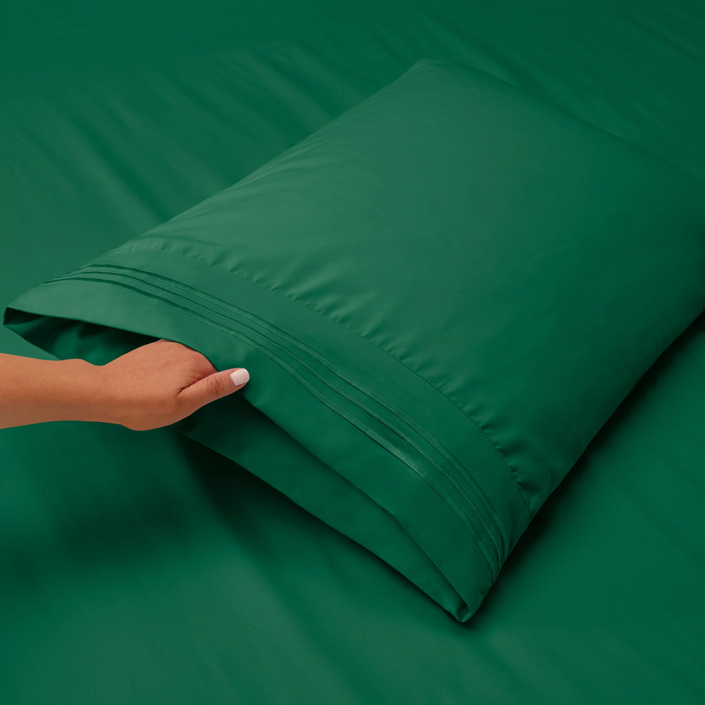 Queen Size Hunter Green Microfiber Fitted Sheet B76182