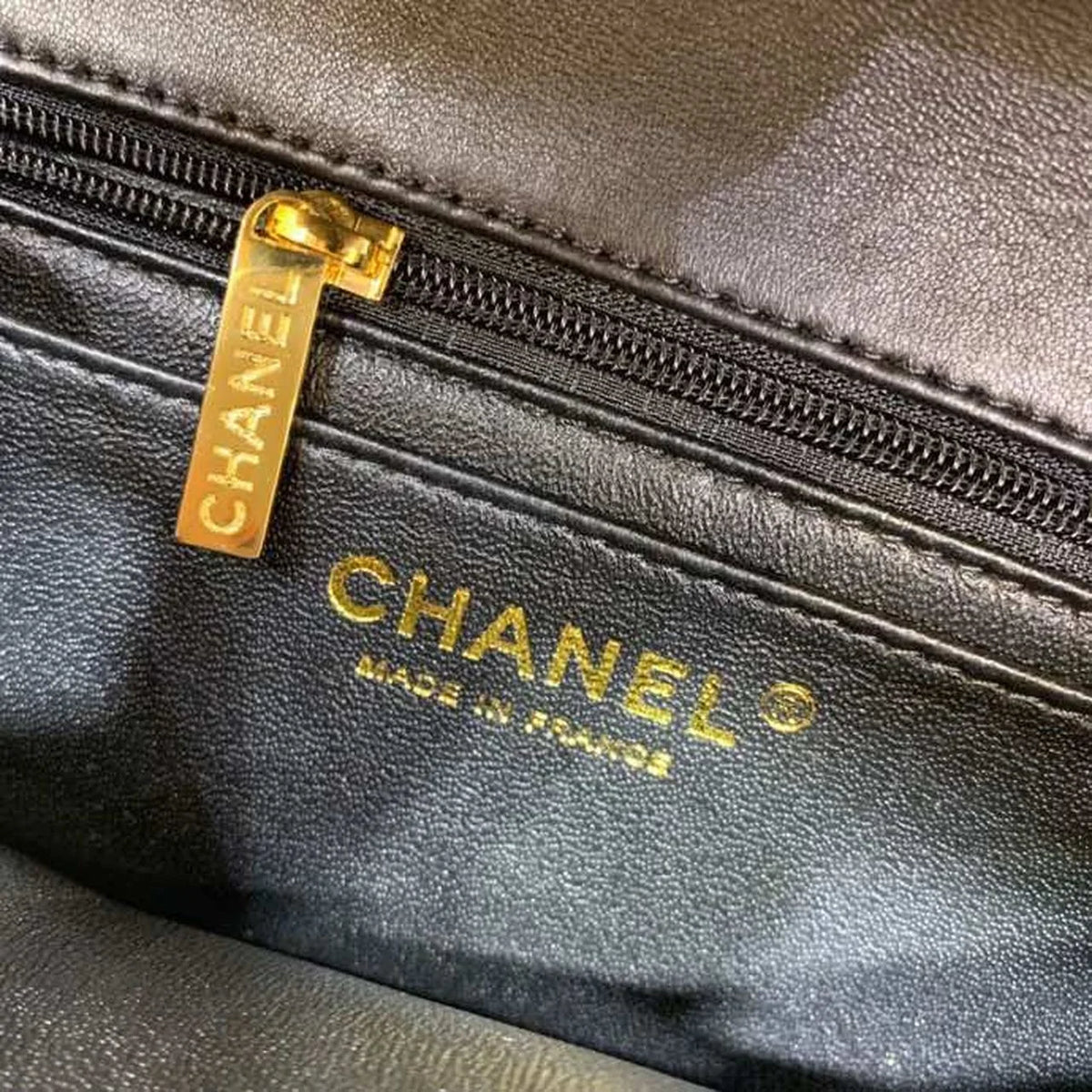 Black Shoulder And Crossbody Bag M97015