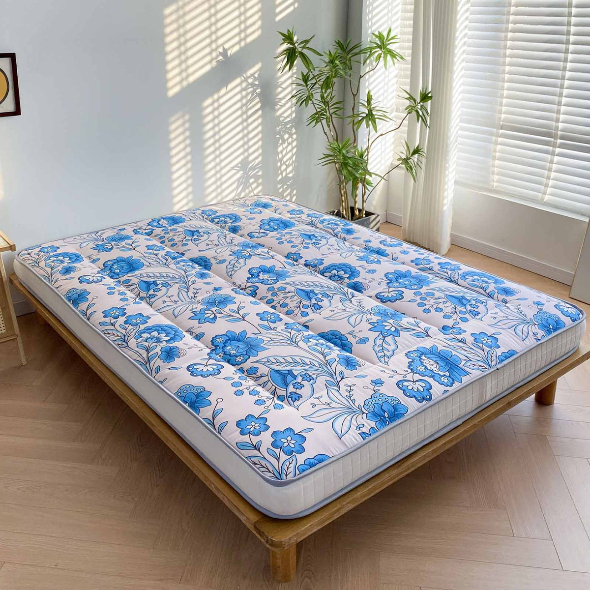 6 Extra Thick Foldable Japanese Floor Mattress, Black, Twin D3601