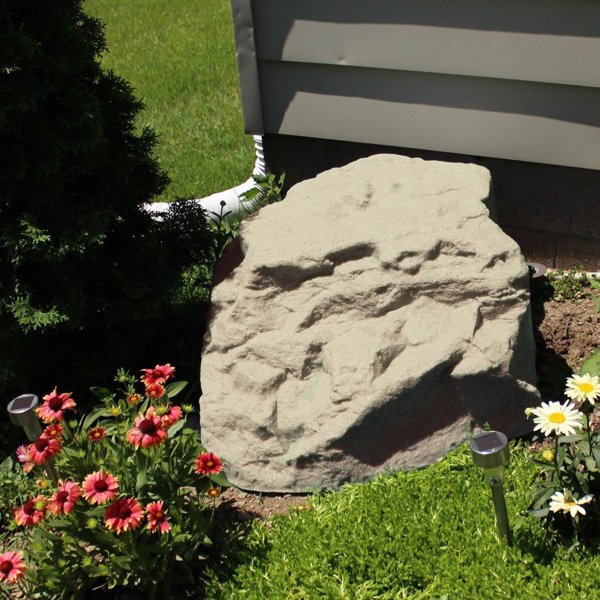 Low Profile Landscape Rock O822262