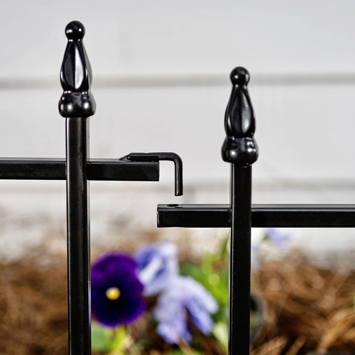 Black Powder Coated Steel Garden Border N731