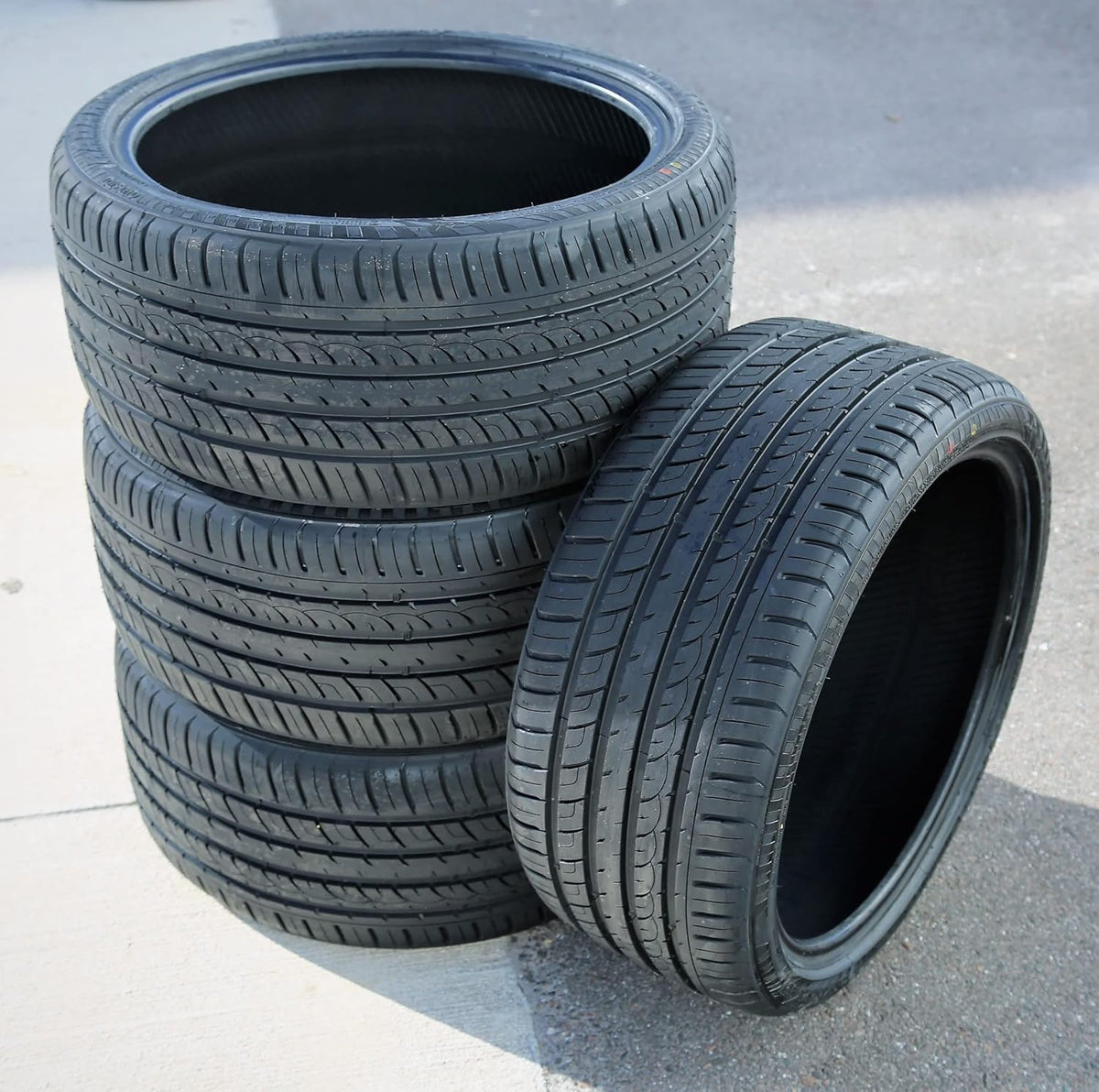 All-Season High Performance Radial Tire 225/35R18 87Y XL 4-Ply BSW D53443