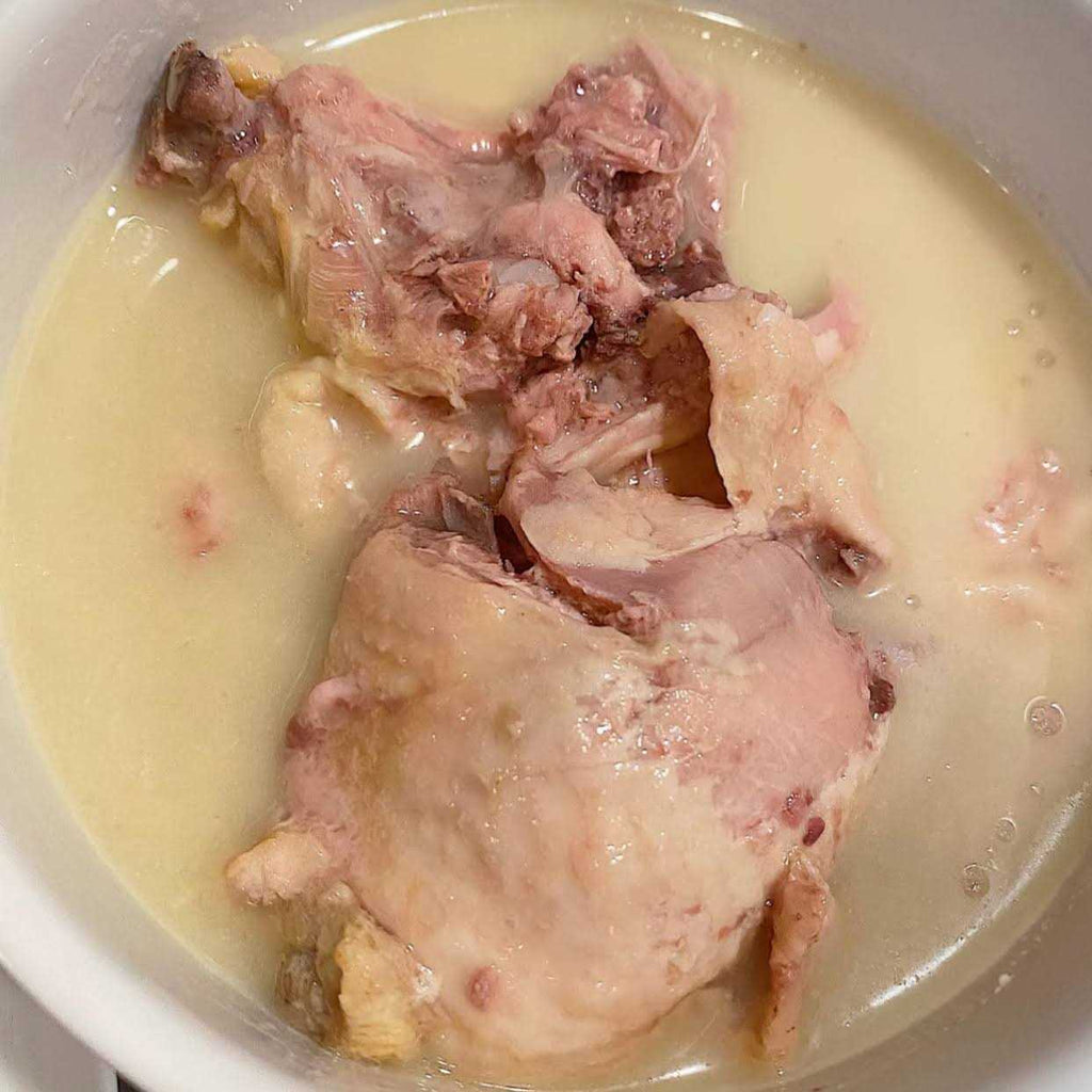 Grain-Free Whole Chicken Thighs Canned Dog Food M2234