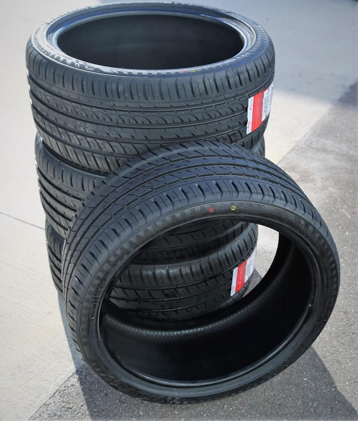 All-Season High Performance Radial Tire 225/35R18 87Y XL 4-Ply BSW D53443