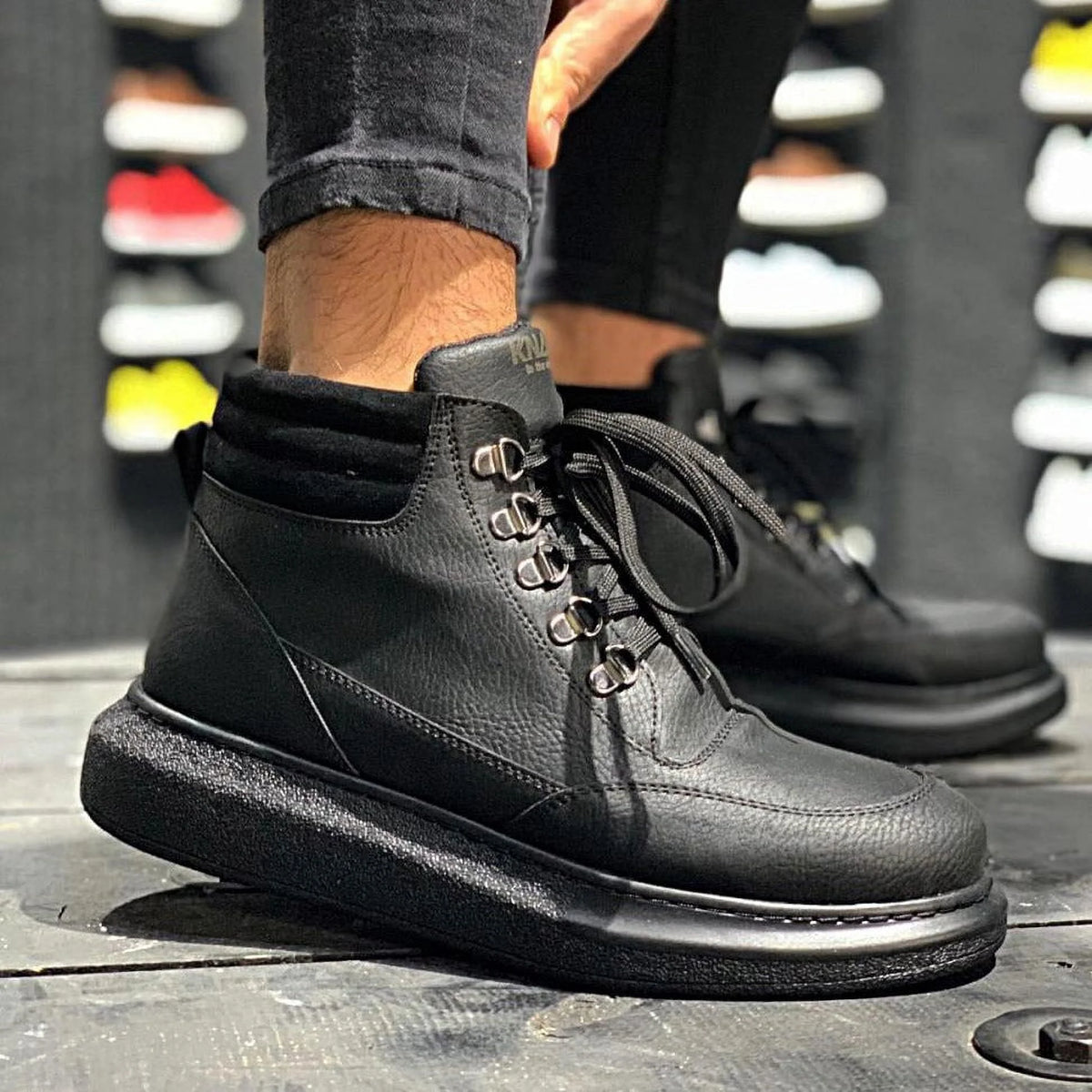 All Black Cory I33380