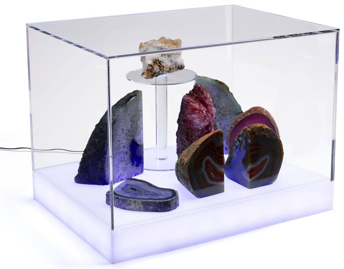 16 x 12 Countertop Display Case with LED Base D550
